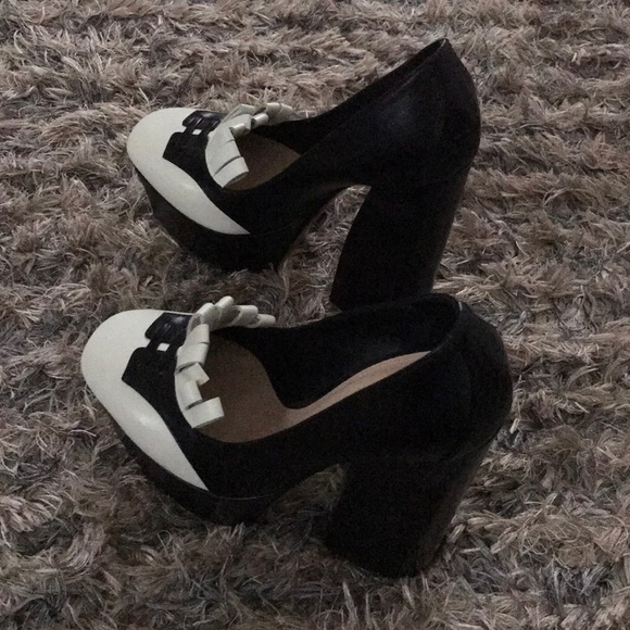 Bottega Veneta Black/White Platform High Heels - Picture 2 of 8